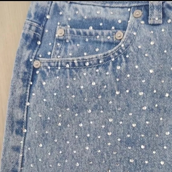 INDIGO REIN | Junior's Cotton High-Rise  Rhinestone Frayed Shorts - Picture 6 of 8